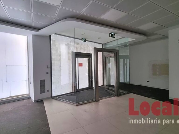 Imagen 4 de Excelente local en centro de Torrelavega