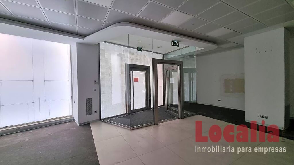 Imagen 4 de Excelente local en centro de Torrelavega