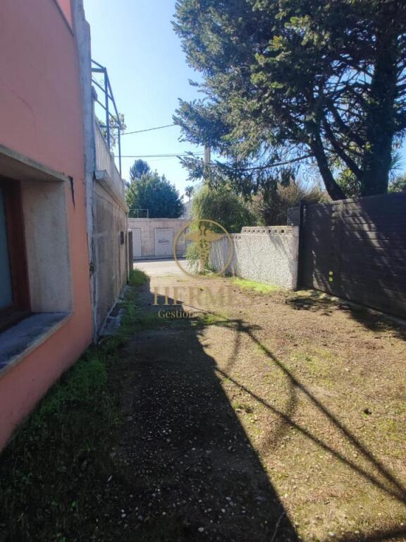 Imagen 2 de Se vende edificio en Tui.