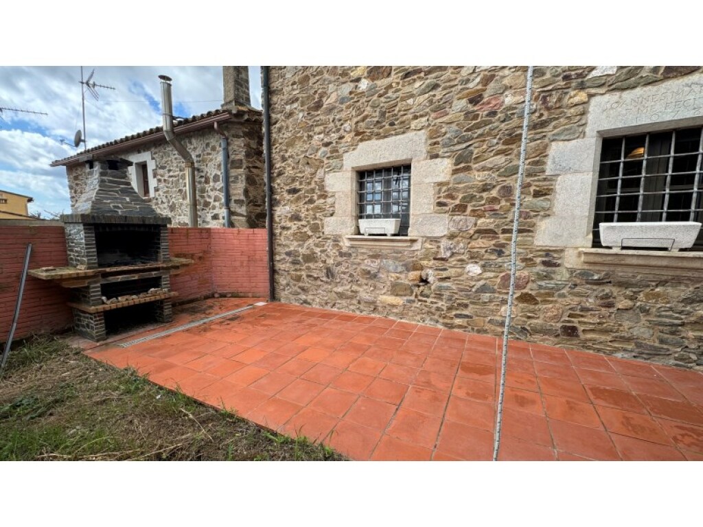 Imagen 4 de Casa-Chalet en Venta en Llambilles Girona