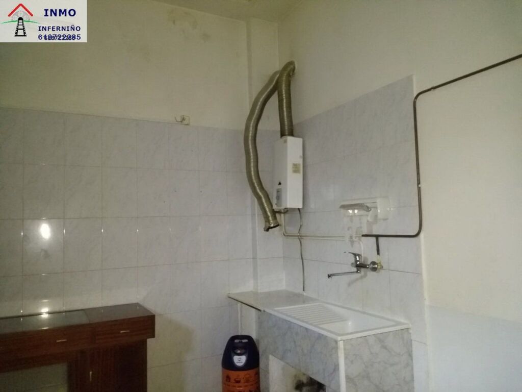 Imagen 2 de Local comercial en Venta en Naron La Coruña Ref: 437977