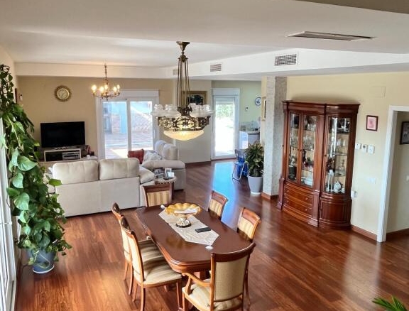 en urbanización privada Cerro de San Cristóbal!!