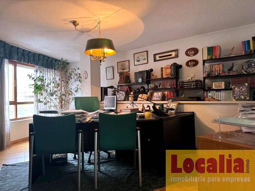 Imagen 2 de Alquiler de local 150 metros en Santander. Imagen 2 de Alquiler de local 150 metros en Santander.