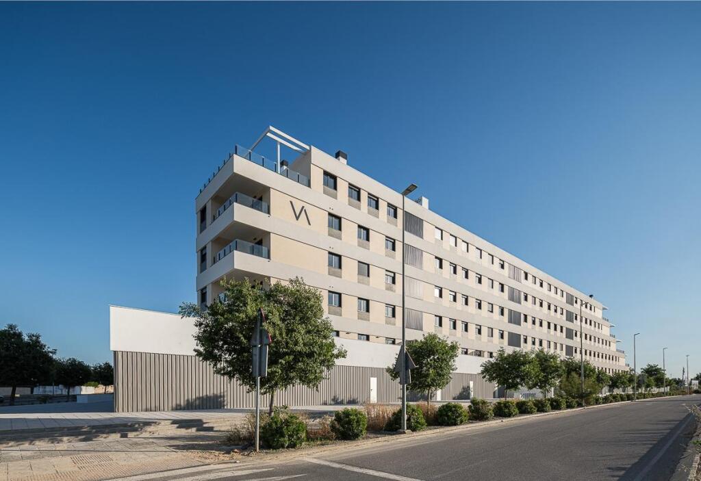 Imagen 2 de Estupendo local en bruto en Nuevo Bulevar!!!