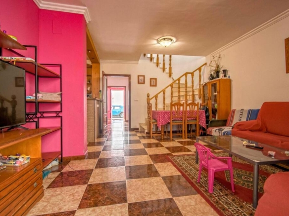 Imagen 3 de Gran casa en Almonte frente Centro de Salud!!!