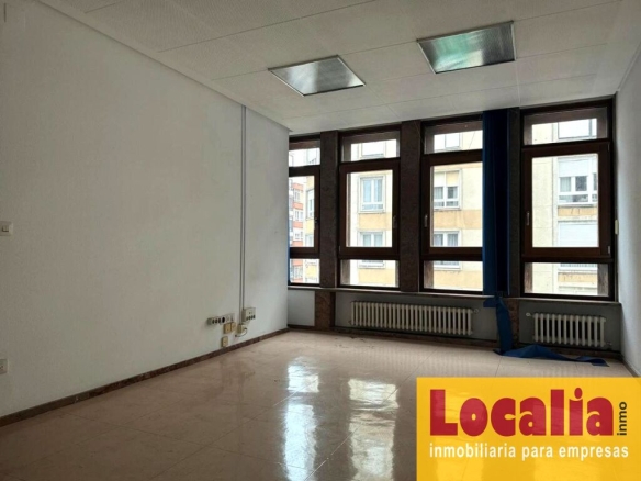 Imagen 3 de Excepcional local para oficinas en Santander.