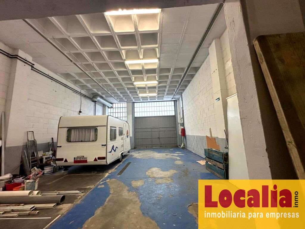 Imagen 1 de Estupenda nave industrial en venta en Bezana