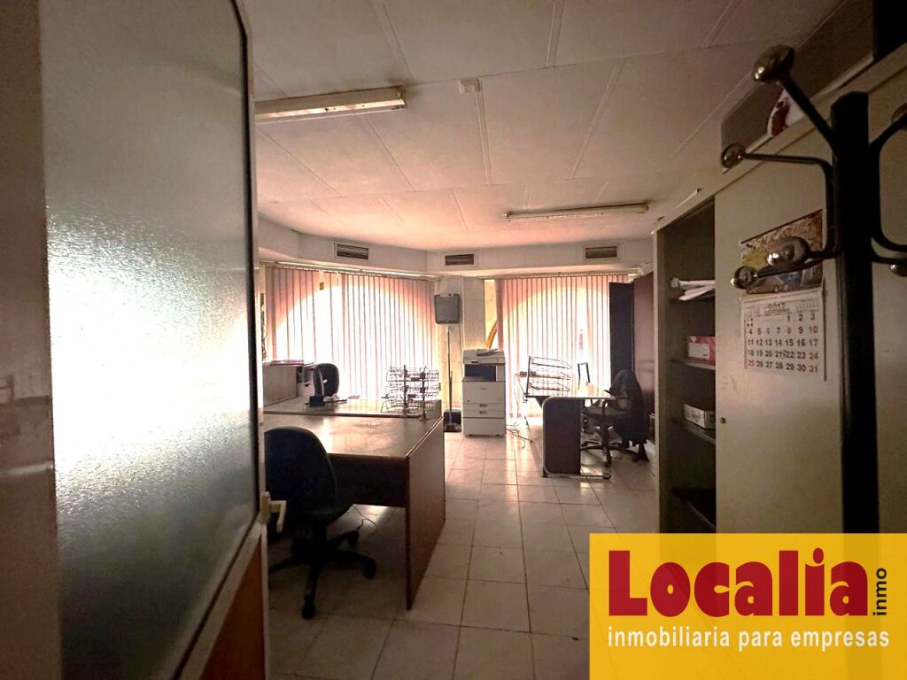 Imagen 3 de Local para reconvertir en viviendas. Torrelavega