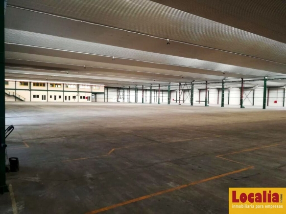 Imagen 3 de Nave industrial o logística con rápido acceso a la A-67