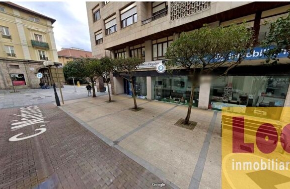 Imagen 2 de Local cerca de la plaza mayor en Torrelavega.