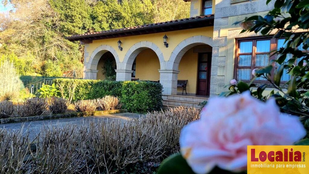 Imagen 2 de Chalet de ensueño en venta en Novales Imagen 2 de Chalet de ensueño en venta en Novales