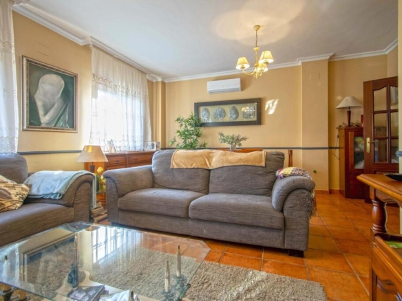 Imagen 3 de Magnífica vivienda pareada en Alcalá de Guadaira!!!