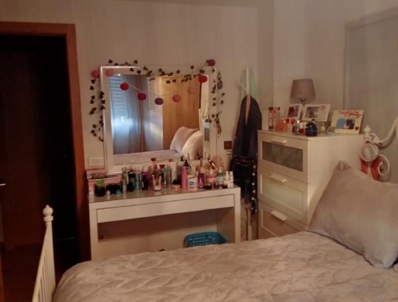 de 87m2 con 3 dormitorios y 1 baño