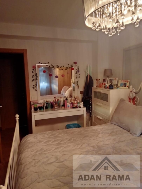 de 87m2 con 3 dormitorios y 1 baño