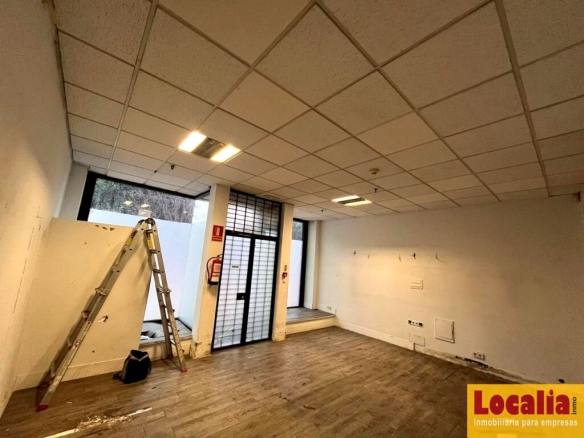 Imagen 1 de Local en alquiler en Torrelavega de 35 m2 - El Club del Propietario Imagen 1 de Local en alquiler en Torrelavega de 35 m2