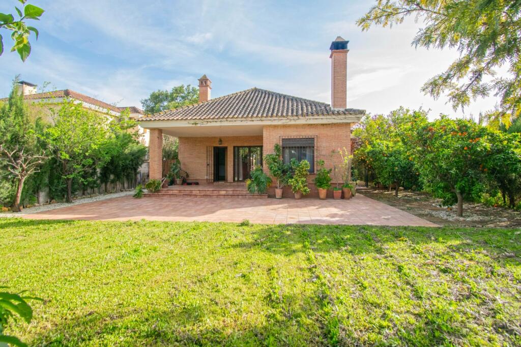 Imagen 2 de Espectacular chalet independiente de una planta en La Juliana!!!