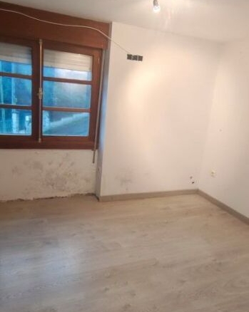 Imagen 2 de Piso en Venta en Naron La Coruña Ref: 437992