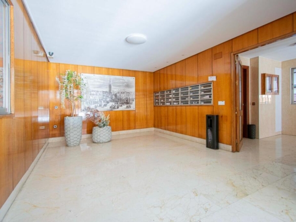 Imagen 2 de Fantástico piso en Puerta Este1 con PLAZA DE GARAJE!!