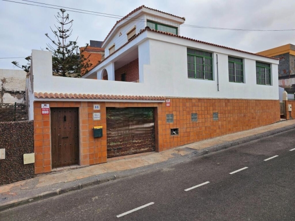 Imagen 1 de VENTA DE CHALET EN PLAYA DEL HOMBRE - El Club del Propietario Imagen 1 de VENTA DE CHALET EN PLAYA DEL HOMBRE