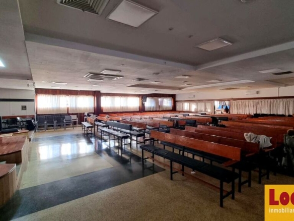 Imagen 3 de Amplio local diáfano en Santander