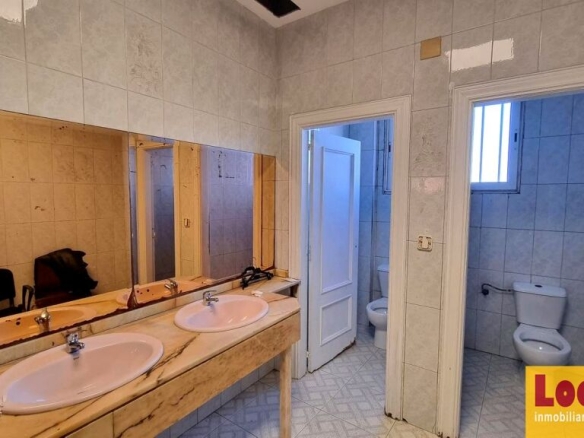 Imagen 4 de Amplio local diáfano en Santander