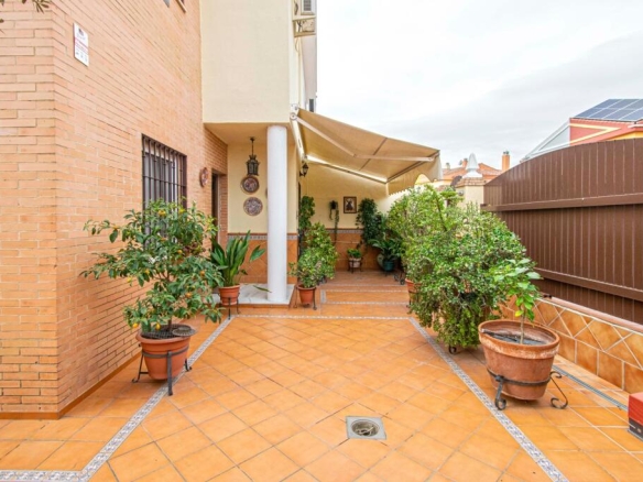 Imagen 3 de Gran vivienda pareada en Gelves junto club deportivo!!