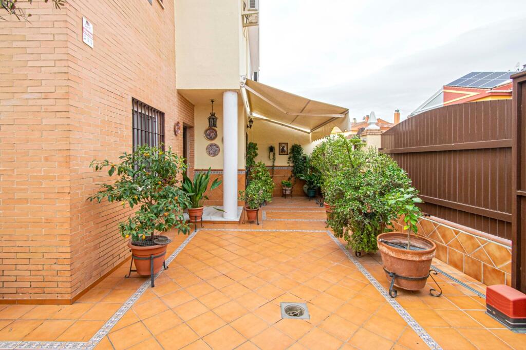 Imagen 3 de Gran vivienda pareada en Gelves junto club deportivo!!