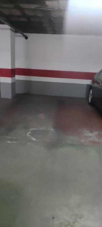 Imagen 1 de Estupenda plaza de garaje en plena Avda. Alcalde Luis Uruñuela!!
