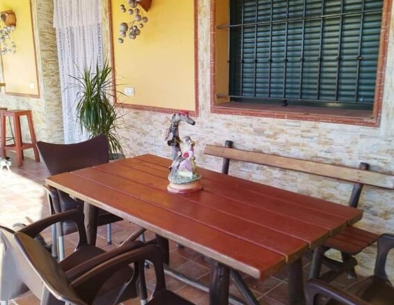 Imagen 3 de Preciosa  casa con parcela y piscina en la Puebla de los Infantes!!! TIENE ESCRITURAS