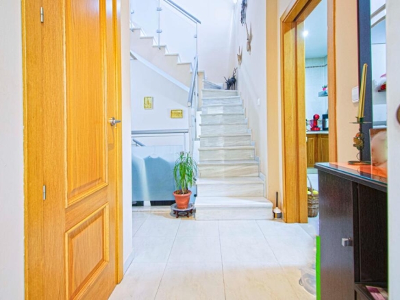 cerca del Polideportivo Municipal!!!