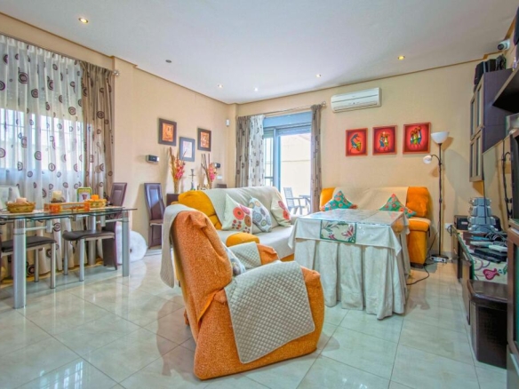 cerca del Polideportivo Municipal!!!