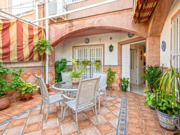 Imagen 2 de Fantástico adosado en Urbanización Los Milanos!!