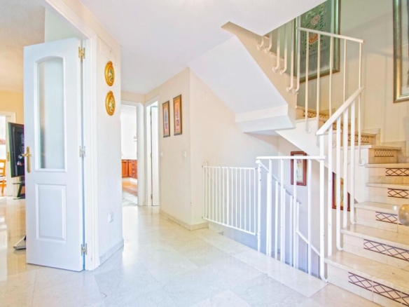 Imagen 4 de Fantástico adosado en Urbanización Los Milanos!!