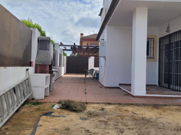 Imagen 2 de Gran vivienda pareada en Coria del Río!!!!