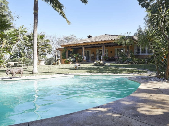 Imagen 1 de Casa-Chalet en Venta en Nueva Andalucia Málaga - El Club del Propietario Imagen 1 de Casa-Chalet en Venta en Nueva Andalucia Málaga