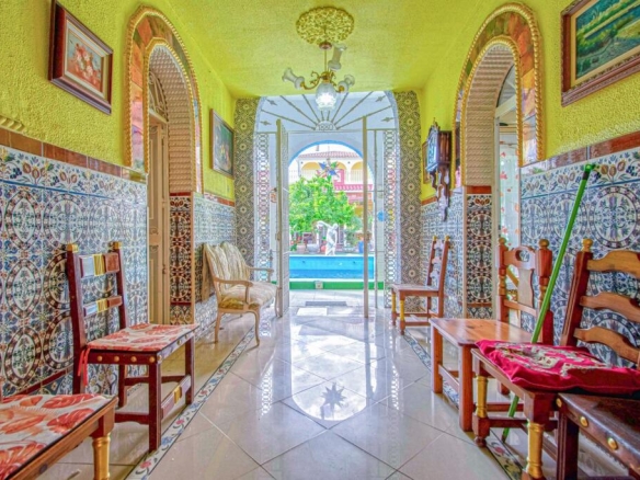 Imagen 3 de Gran casa con patio y piscina en Mairena del Aljarafe!!!