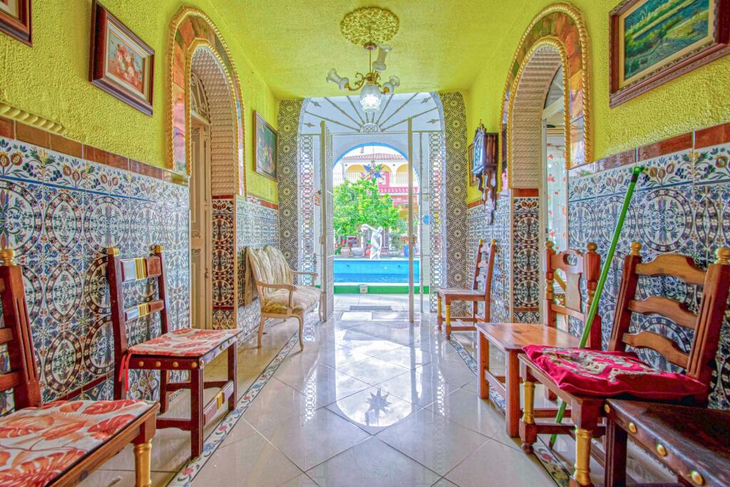 Imagen 3 de Gran casa con patio y piscina en Mairena del Aljarafe!!!