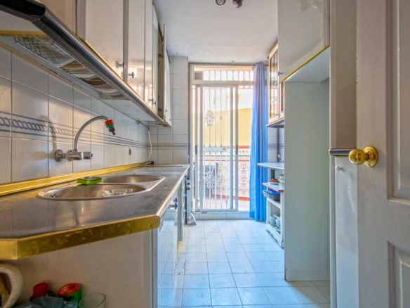 Imagen 3 de Magnífico piso con TERRAZA de 40m2 aprox. en Residencial Azores!!