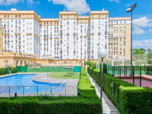 Imagen 1 de Magnífico piso con TERRAZA de 40m2 aprox. en Residencial Azores!! - El Club del Propietario Imagen 1 de Magnífico piso con TERRAZA de 40m2 aprox. en Residencial Azores!!