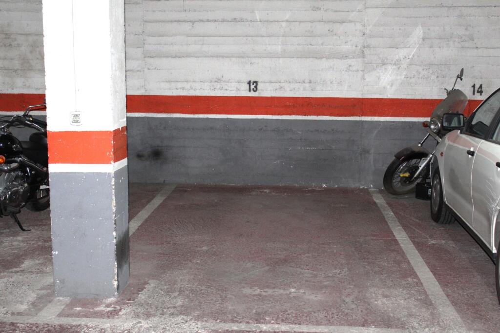 Imagen 2 de Parking coche en Venta en Sevilla Sevilla Imagen 2 de Parking coche en Venta en Sevilla Sevilla