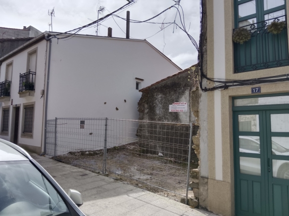 Imagen 1 de Solar residencial en Venta en Melide La Coruña