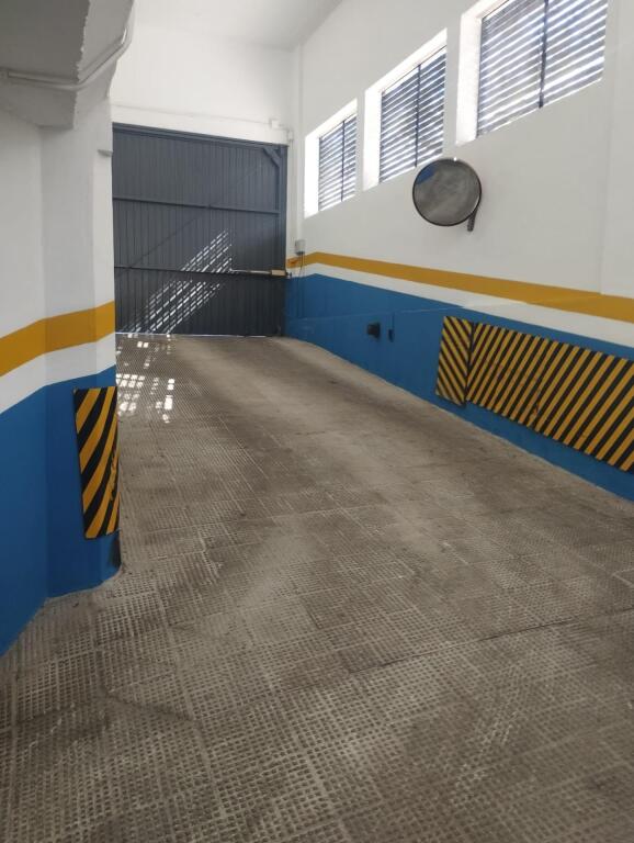 Imagen 2 de Fantástica plaza de parking para moto junto a la Avenida de las Ciencias!! Imagen 2 de Fantástica plaza de parking para moto junto a la Avenida de las Ciencias!!