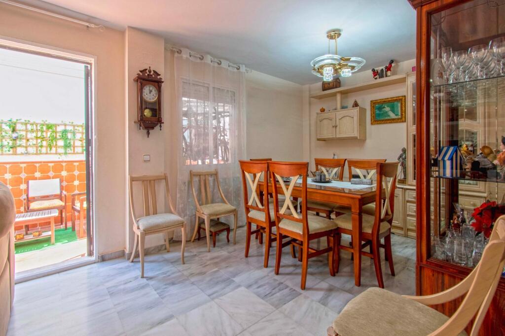 Imagen 4 de Preciosa vivienda adosada en Avenida de Las Ciencias!!!