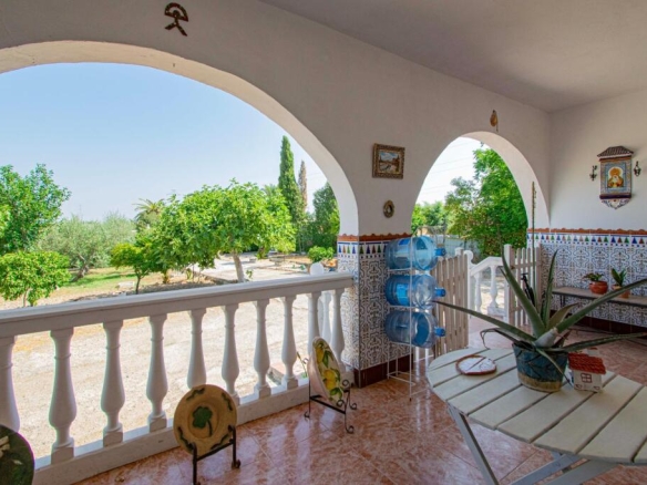 Imagen 4 de Gran parcela con dos casas independientes en Urbanización Torrelaguna!!!