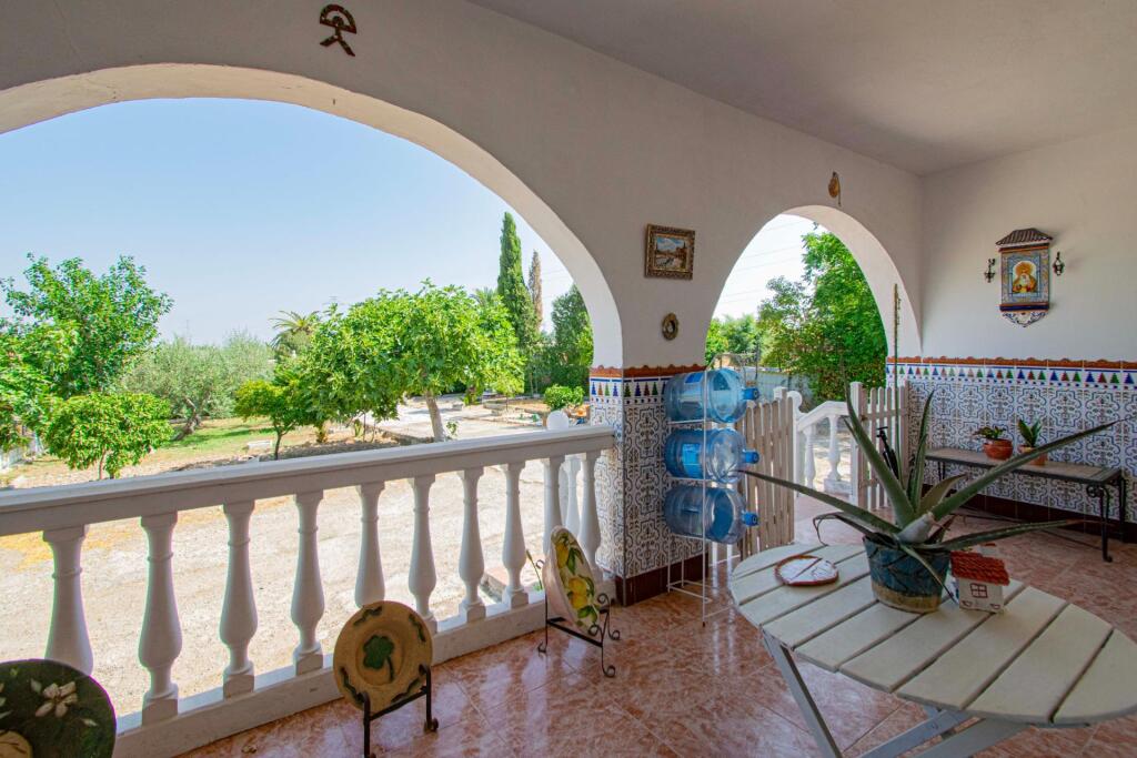 Imagen 4 de Gran parcela con dos casas independientes en Urbanización Torrelaguna!!!