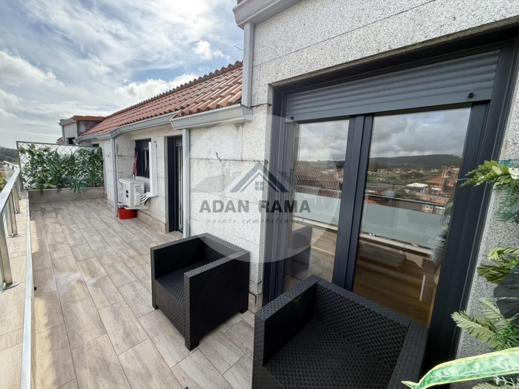 de 55m2 con 1 dormitorio y 1 baño con plaza de garaje y trastero