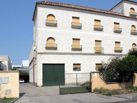 Imagen 2 de Nave industrial en Venta en Mairena Del Aljarafe Sevilla