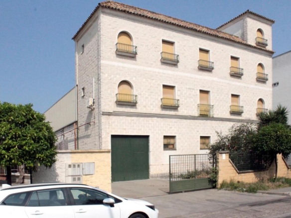 Imagen 3 de Nave industrial en Venta en Mairena Del Aljarafe Sevilla