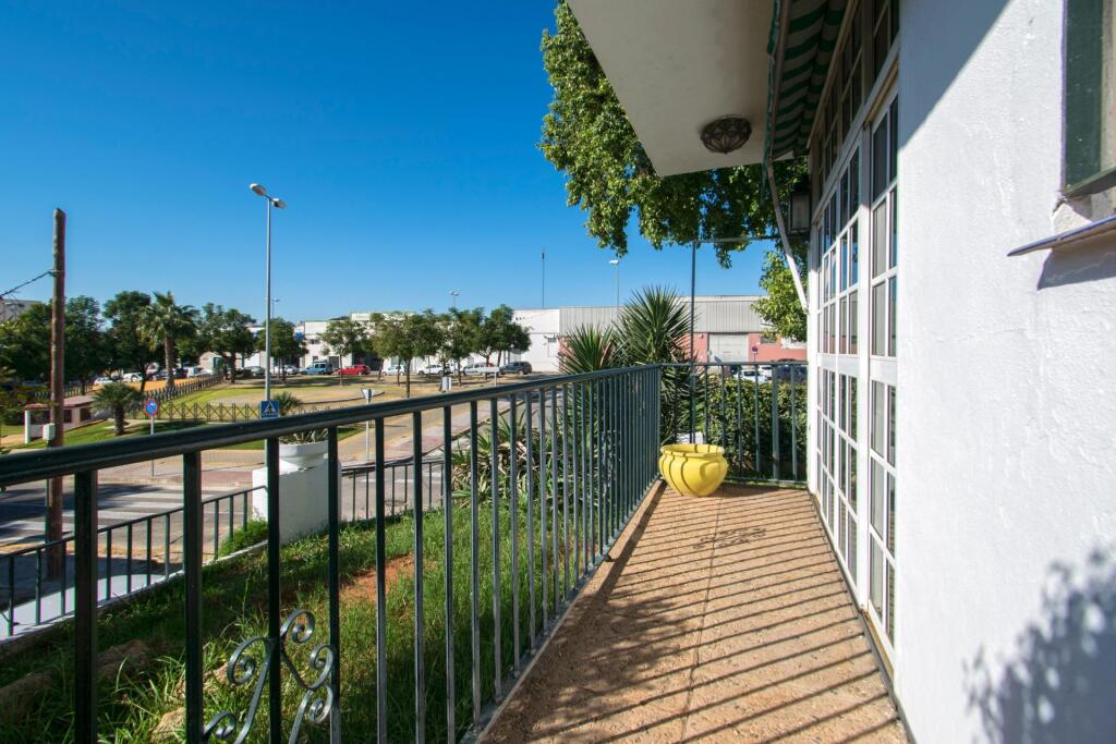 Imagen 4 de Fantástico chalet en Alcalá de Guadaíra!!! Imagen 4 de Fantástico chalet en Alcalá de Guadaíra!!!