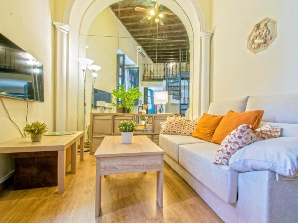 Imagen 3 de Precioso apartamento tipo dúplex junto a la Plaza del Salvador!!!